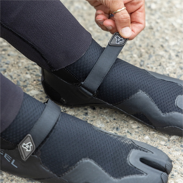 2026 Xcel Infiniti 8mm Round Toe Wetsuit Boots XW21AN087820 - Black